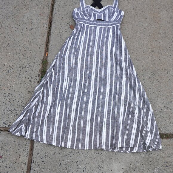NWT BCBG MaxAzria Linen Blend Striped Cut-Out Halter Midi Dress 0 - Picture 3 of 11